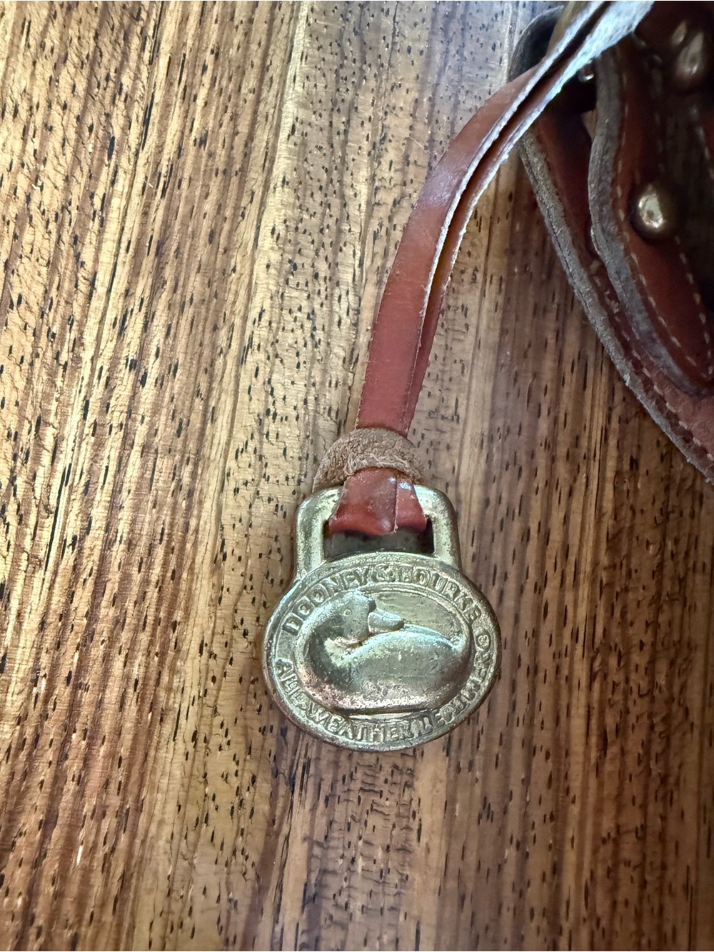 Dooney & Bourke USA Vintage All Weather Leather Crossbody Shoulder Bag - Picture 7 of 8
